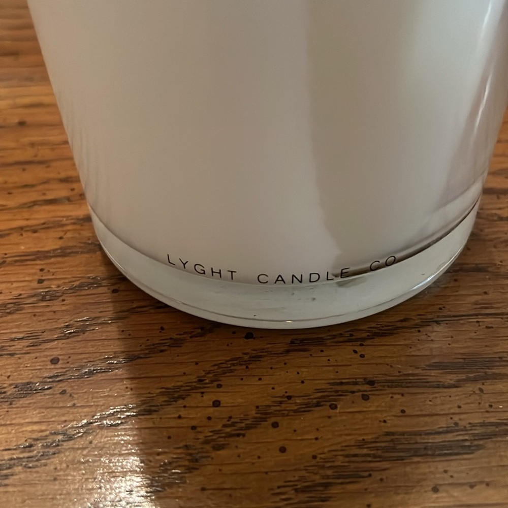 Lyght Candle Co. Stay Free Little Bee candle, NWOT - Picture 12 of 12